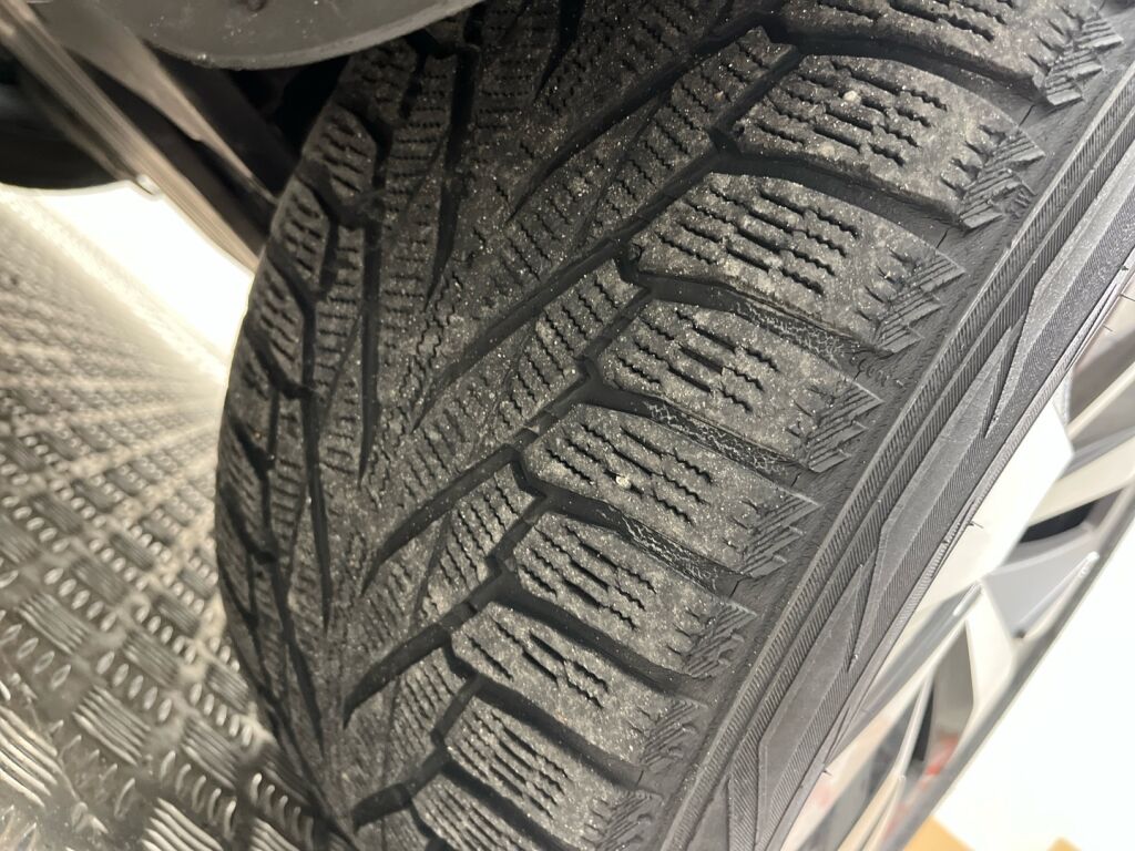 Volkswagen ID.4 2022 Met. Sininen