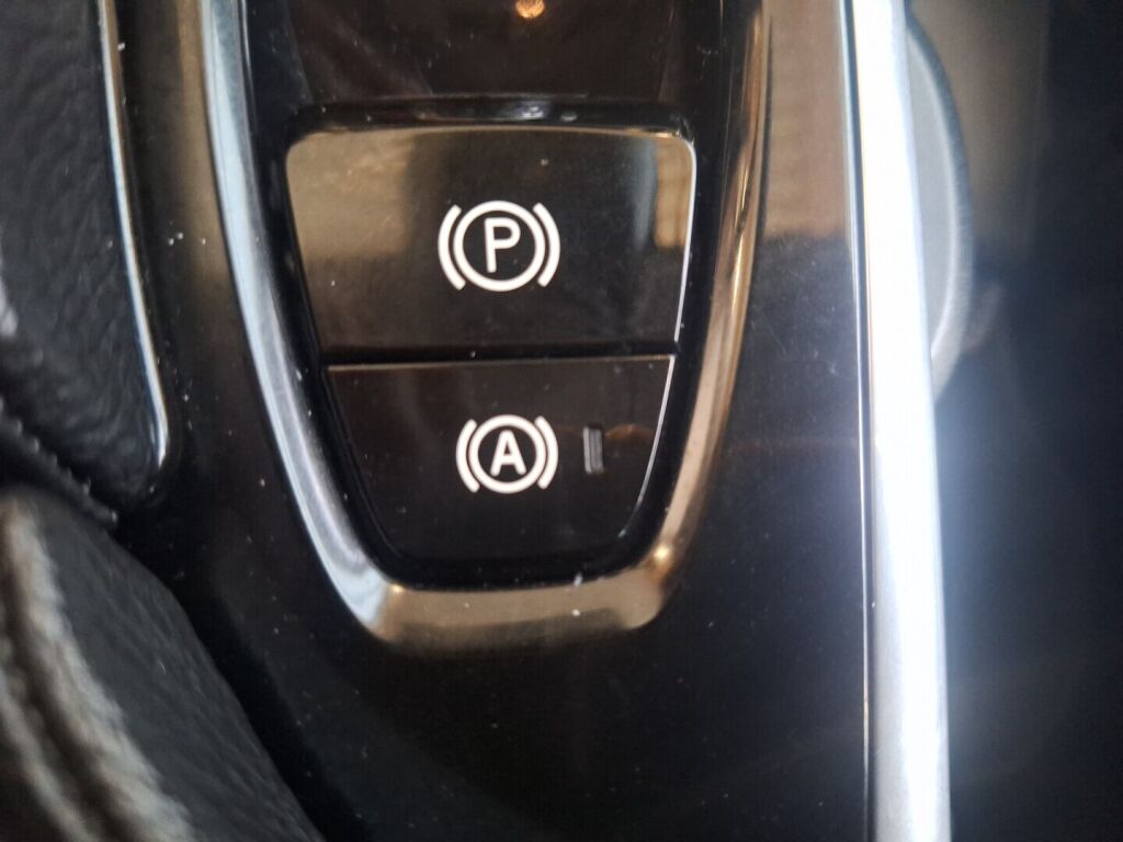 Volvo S90 2018 Musta