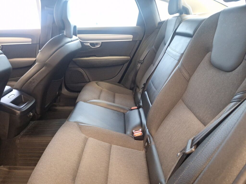 Volvo S90 2018 Musta