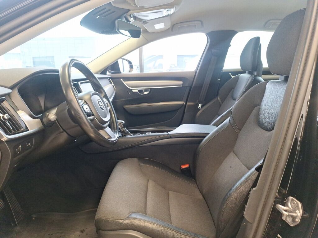 Volvo S90 2018 Musta