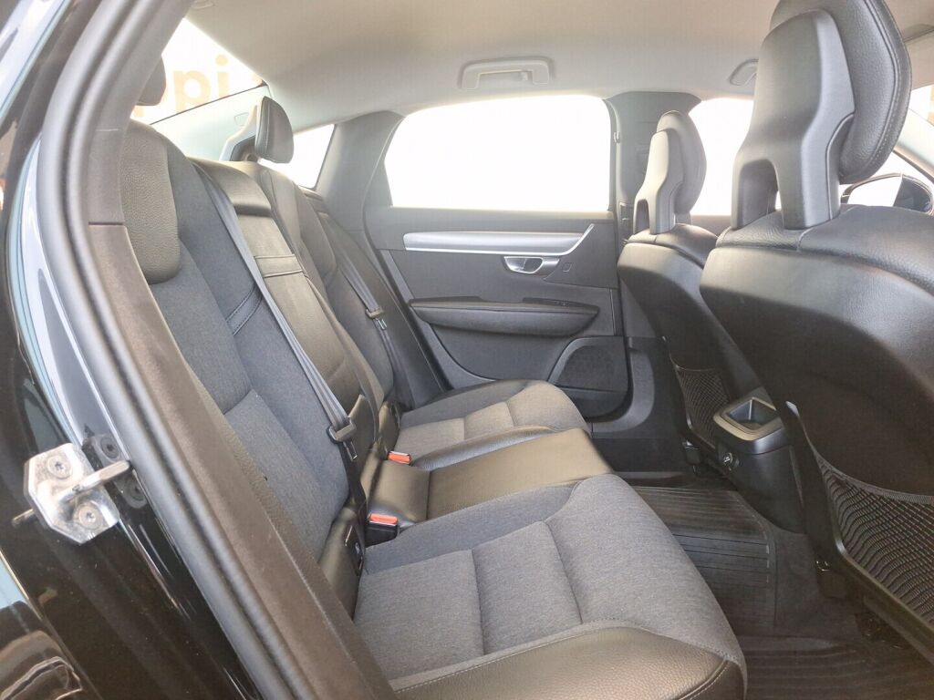 Volvo S90 2018 Musta