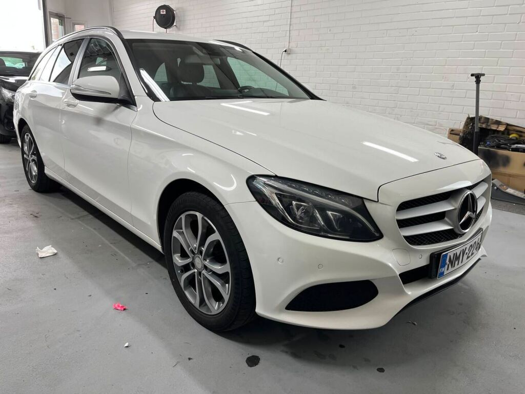 Mercedes-Benz C 2014 Valkoinen