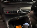 Volvo XC40 2023 Musta