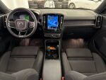 Volvo XC40 2023 Musta