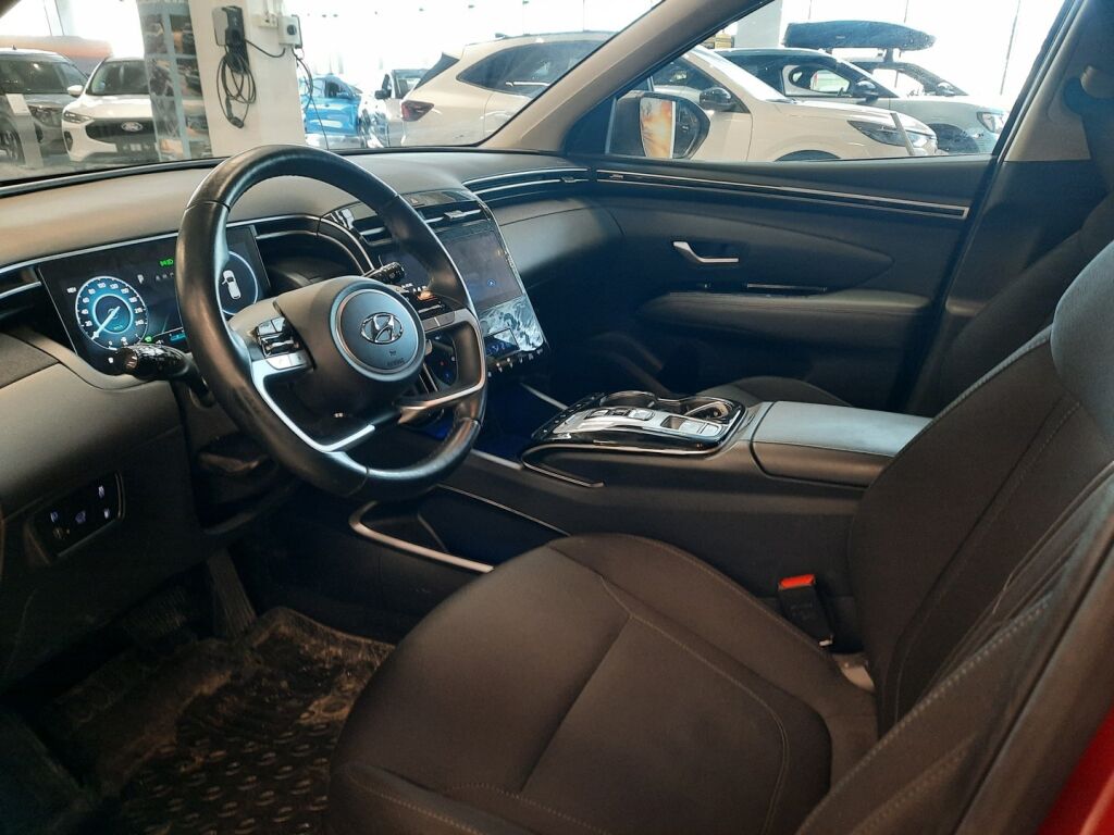 Hyundai Tucson 2023 Punainen