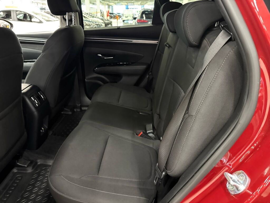 Hyundai Tucson 2023 Punainen