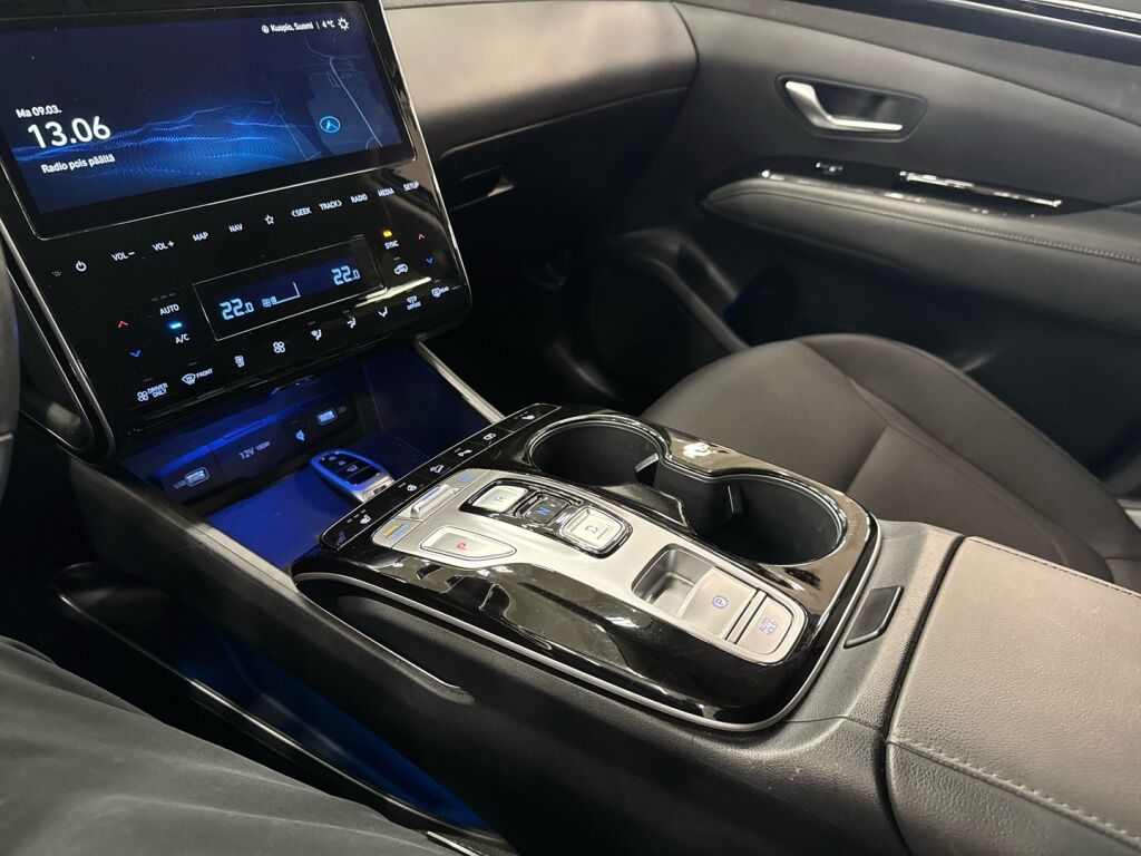 Hyundai Tucson 2023 Punainen