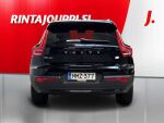 Volvo XC40 2023 Musta