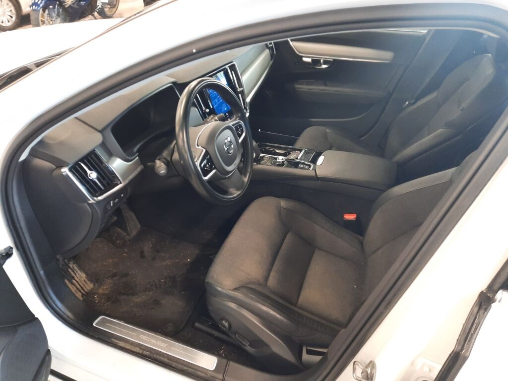 Volvo V90 2022 Valkoinen