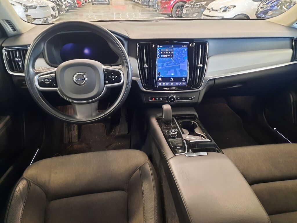 Volvo V90 2022 Valkoinen