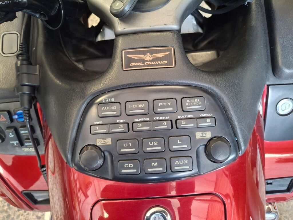 Honda GL 2001 Punainen