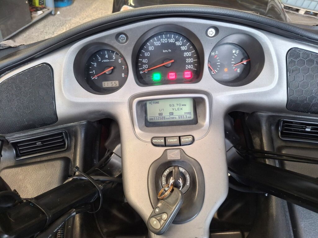 Honda GL 2001 Punainen