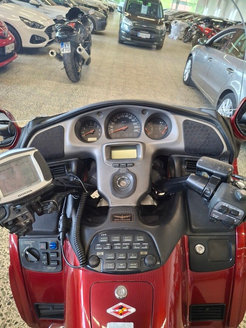 Honda GL 2001 Punainen
