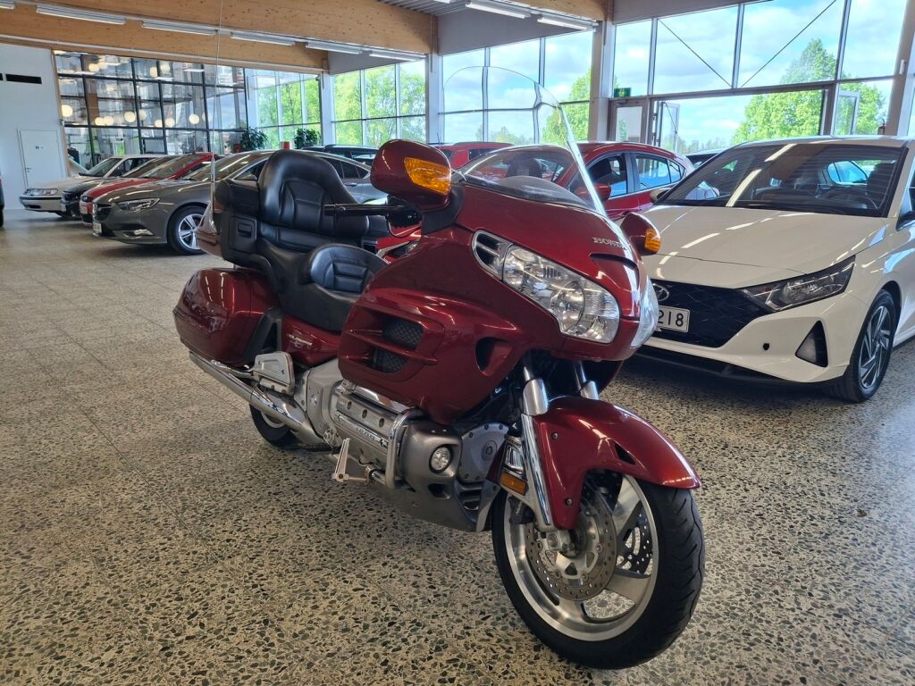 Honda GL 2001 Punainen