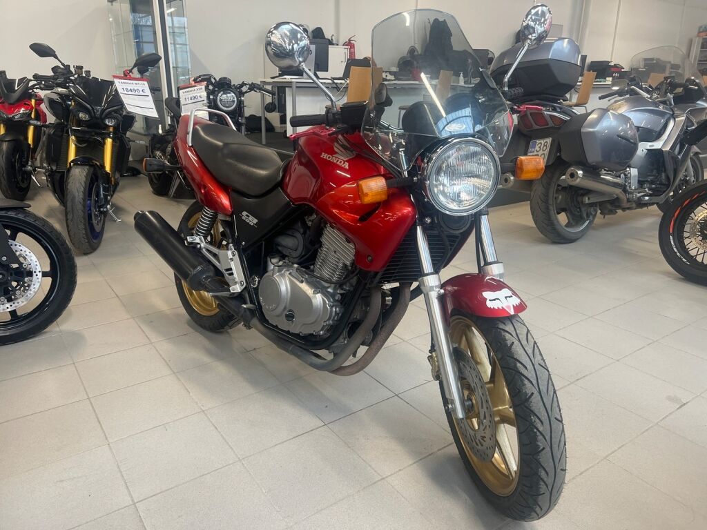 Honda CB 2002 