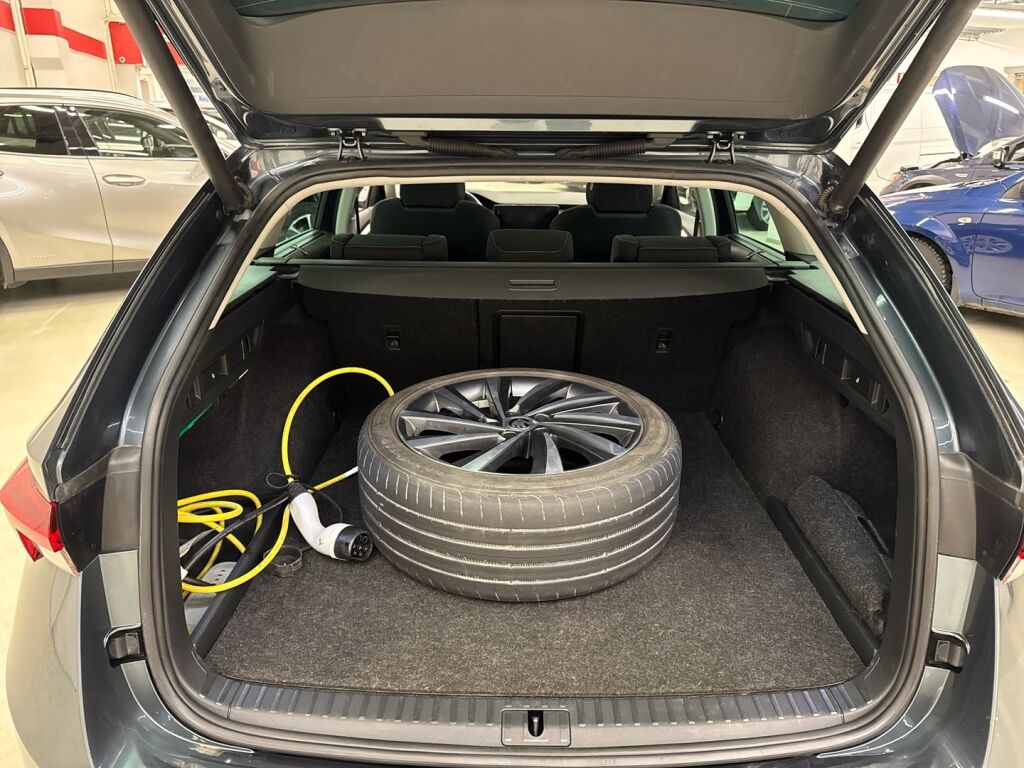 Skoda Octavia 2020 Harmaa