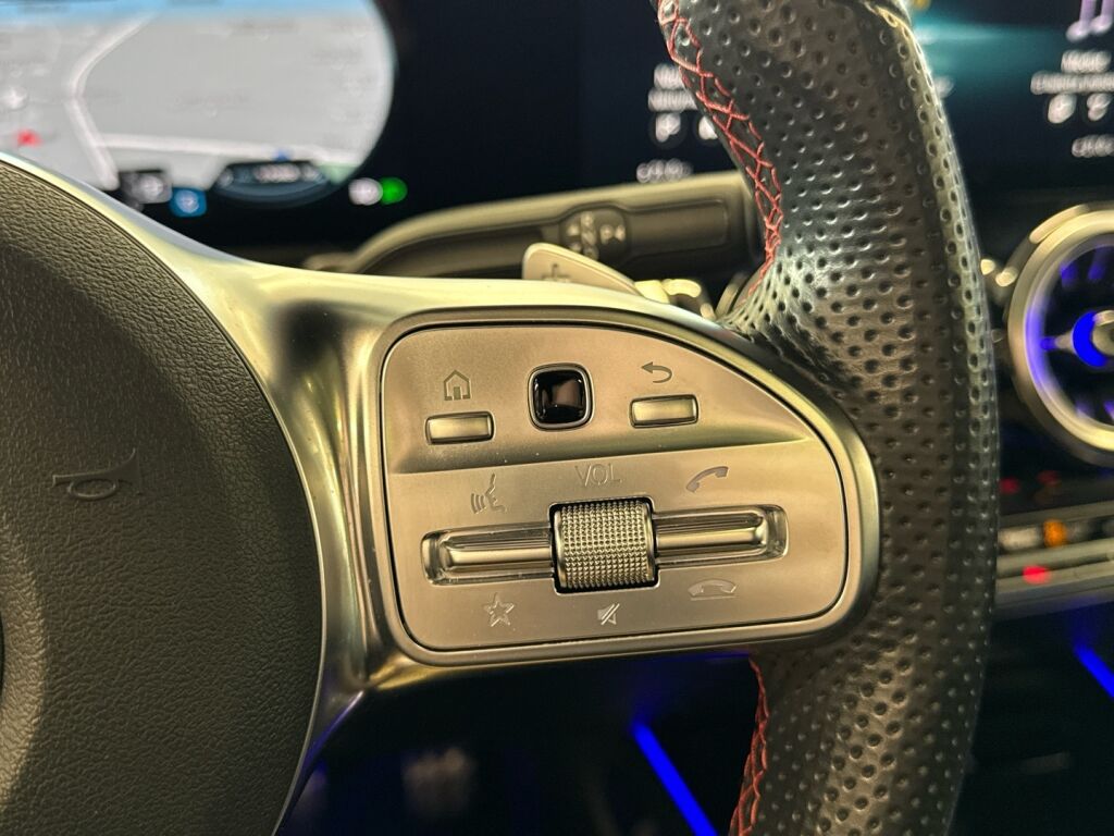 Mercedes-Benz EQB 2023 Musta