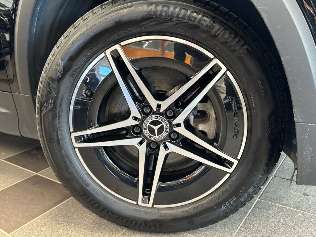Mercedes-Benz EQB 2023 Musta