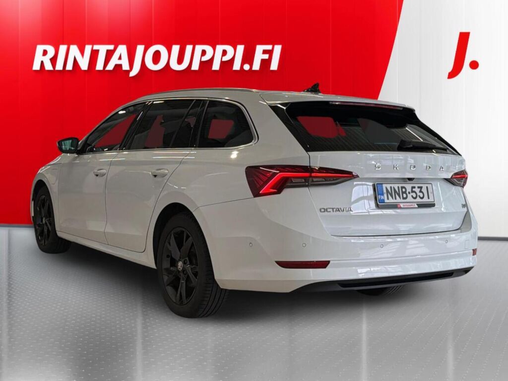 Skoda Octavia 2021 Valkoinen