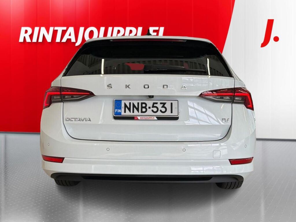 Skoda Octavia 2021 Valkoinen