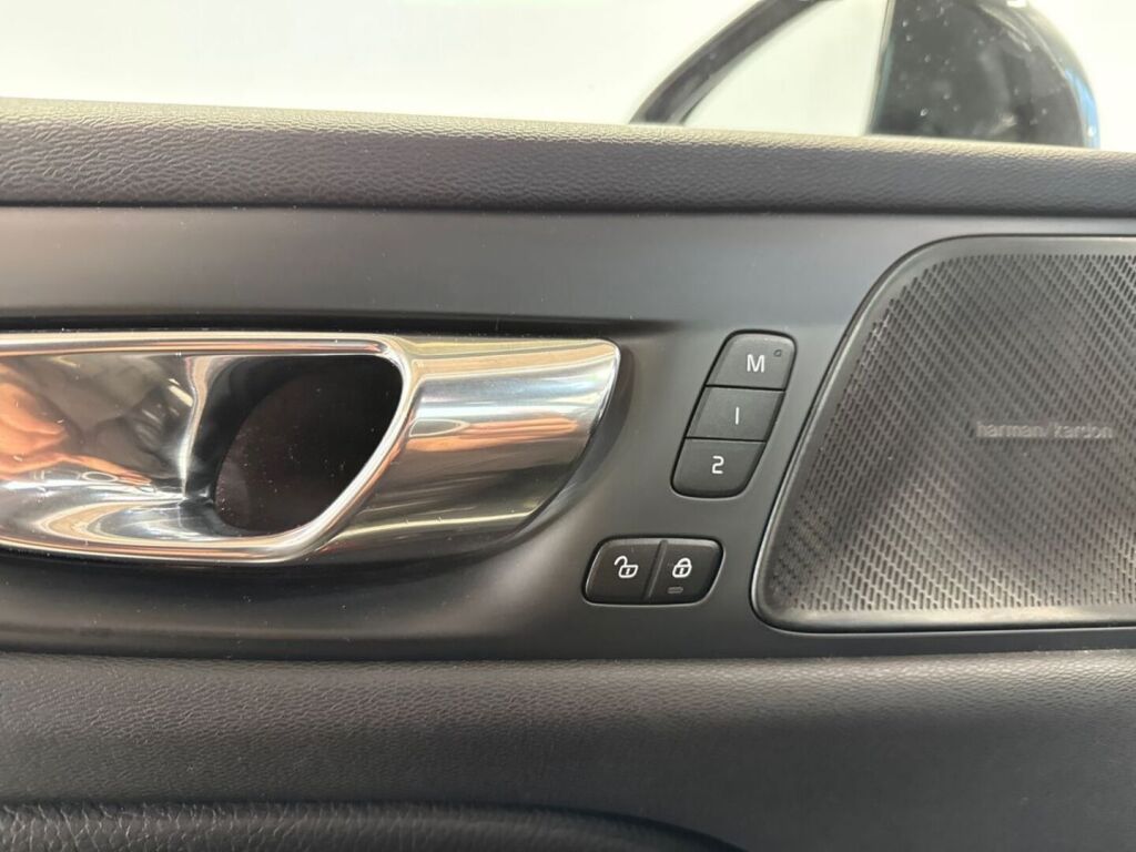Volvo S60 2020 Valkoinen