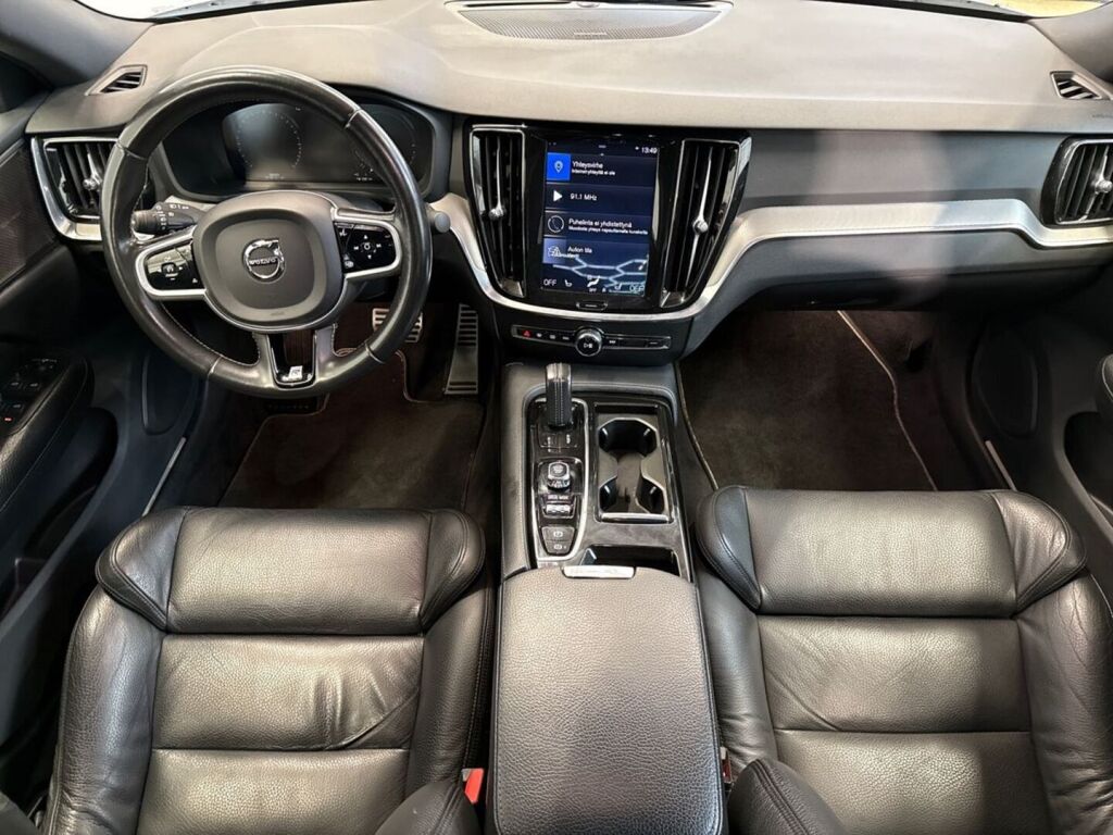 Volvo S60 2020 Valkoinen