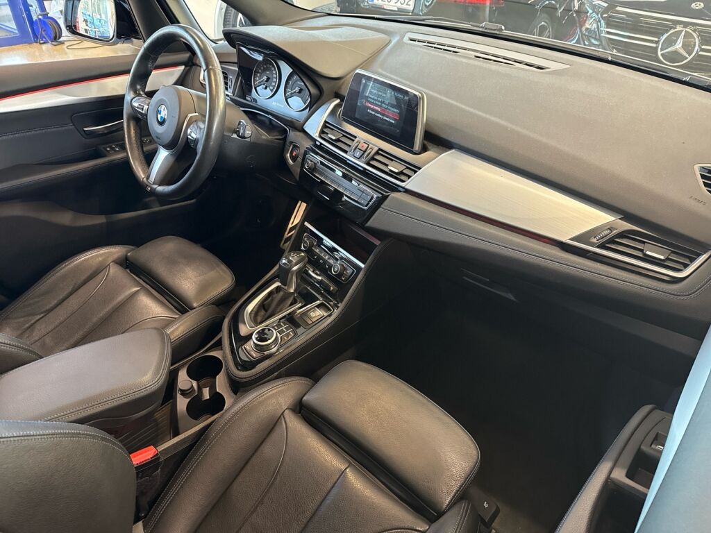 BMW 225 2017 Valkoinen