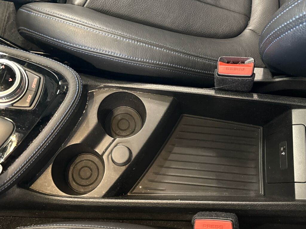 BMW 225 2017 Valkoinen