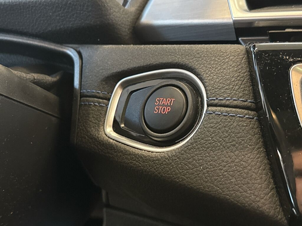 BMW 225 2017 Valkoinen