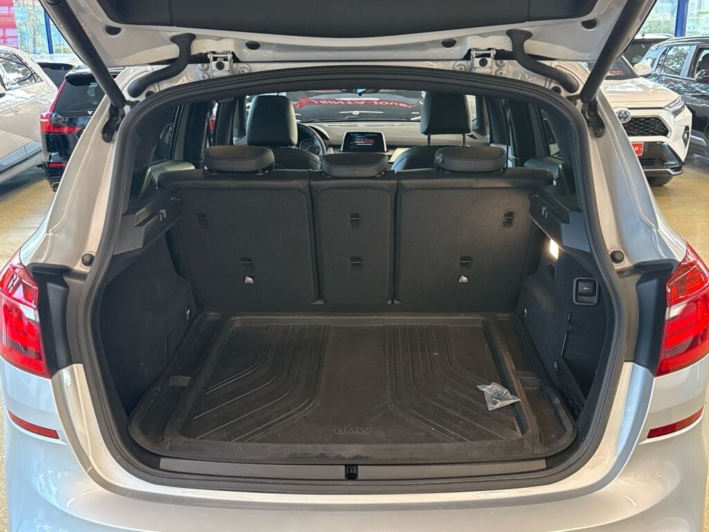 BMW 225 2017 Valkoinen