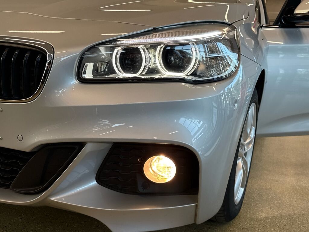 BMW 225 2017 Valkoinen