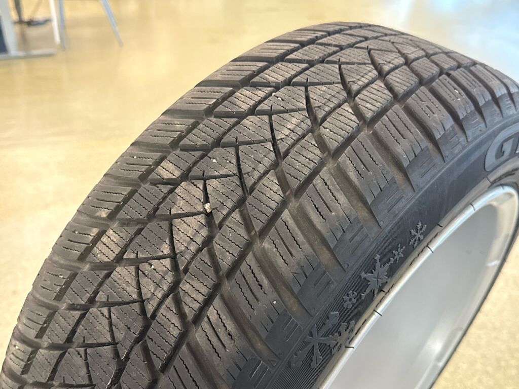 BMW 225 2017 Valkoinen