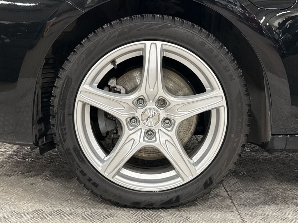 Seat Leon 2021 Musta