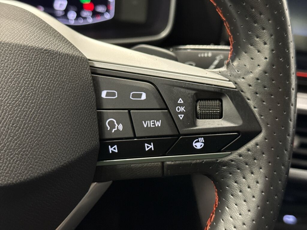 Seat Leon 2021 Musta