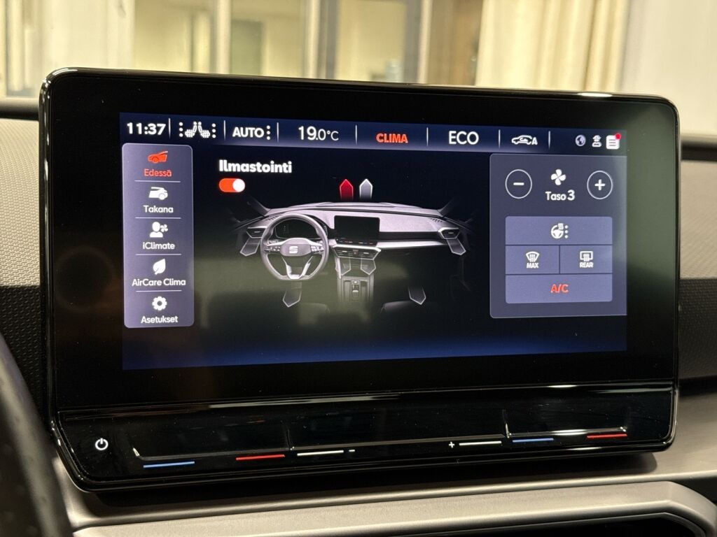 Seat Leon 2021 Musta