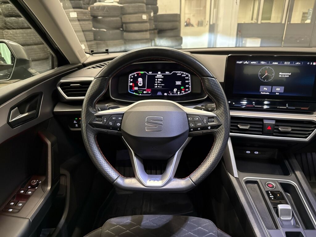 Seat Leon 2021 Musta