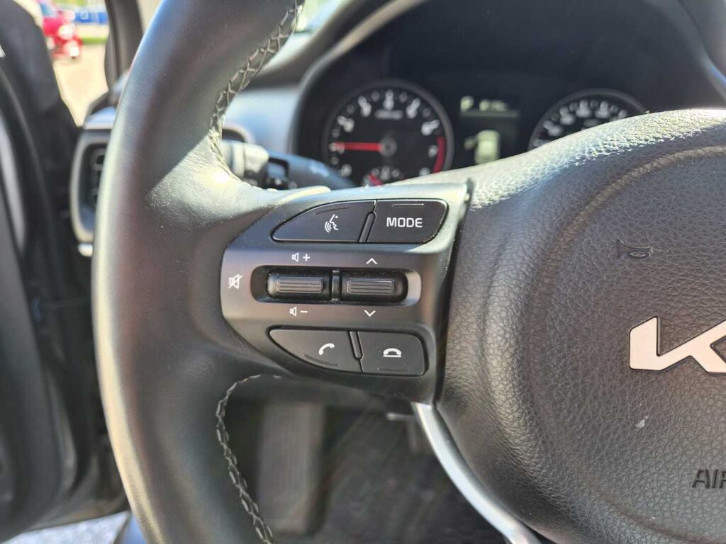 Kia Stonic 2024 Harmaa
