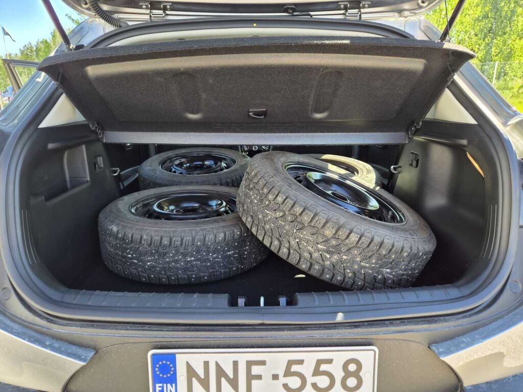 Kia Stonic 2024 Harmaa
