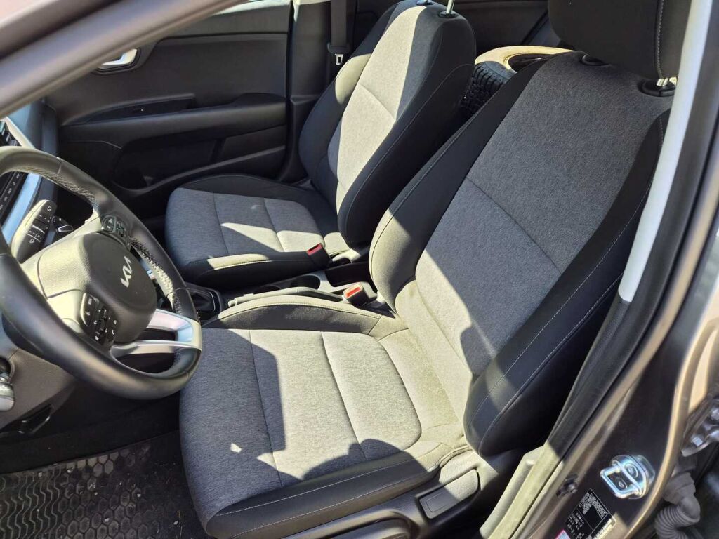 Kia Stonic 2024 Harmaa