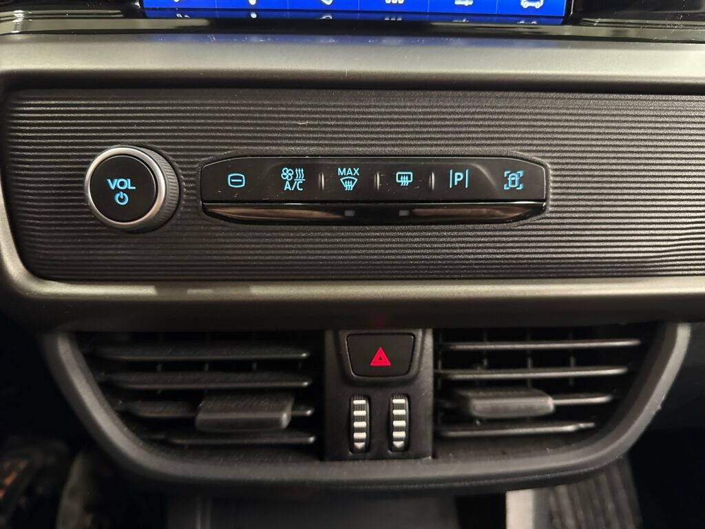 Ford Transit Courier 2024 Vihreä