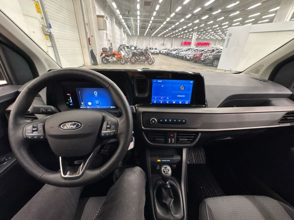 Ford Transit Courier 2024 Vihreä