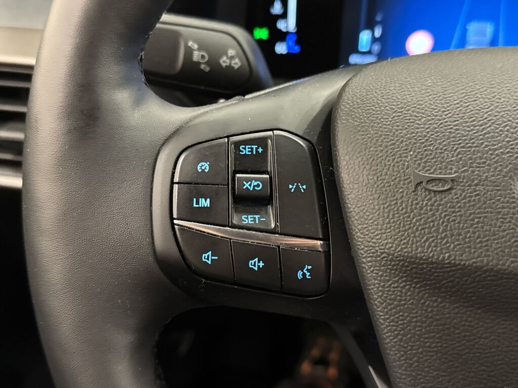 Ford Transit Courier 2024 Vihreä