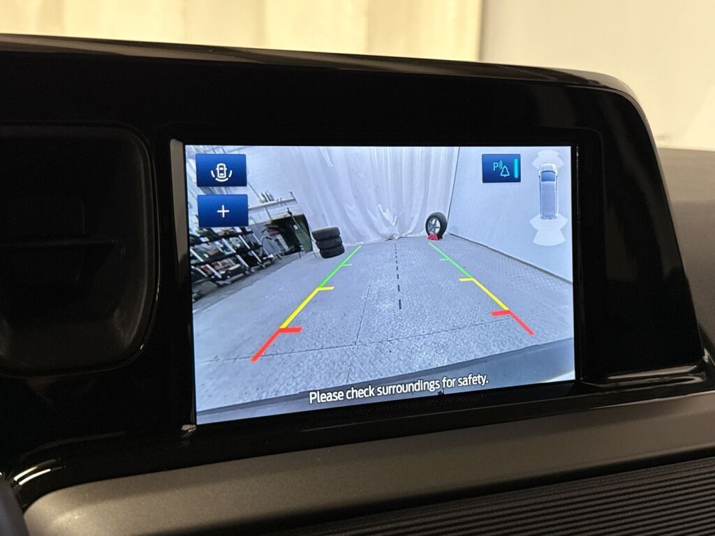 Ford Transit Courier 2024 Valkoinen