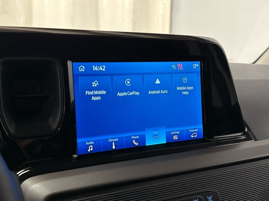 Ford Transit Courier 2024 Valkoinen