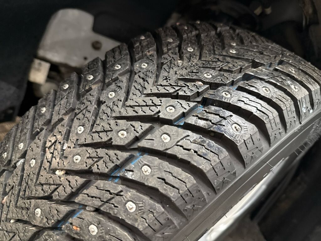 Ford Transit Courier 2024 Valkoinen