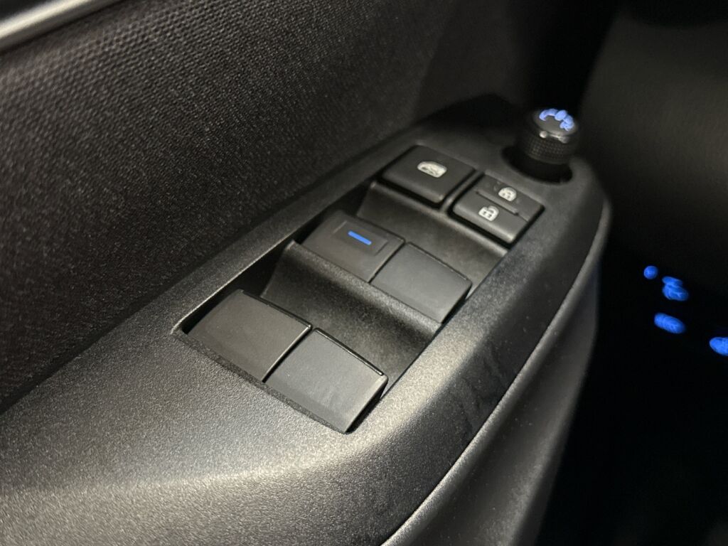 Toyota Yaris 2024 Harmaa