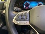 Volkswagen Golf 2024 Keltainen