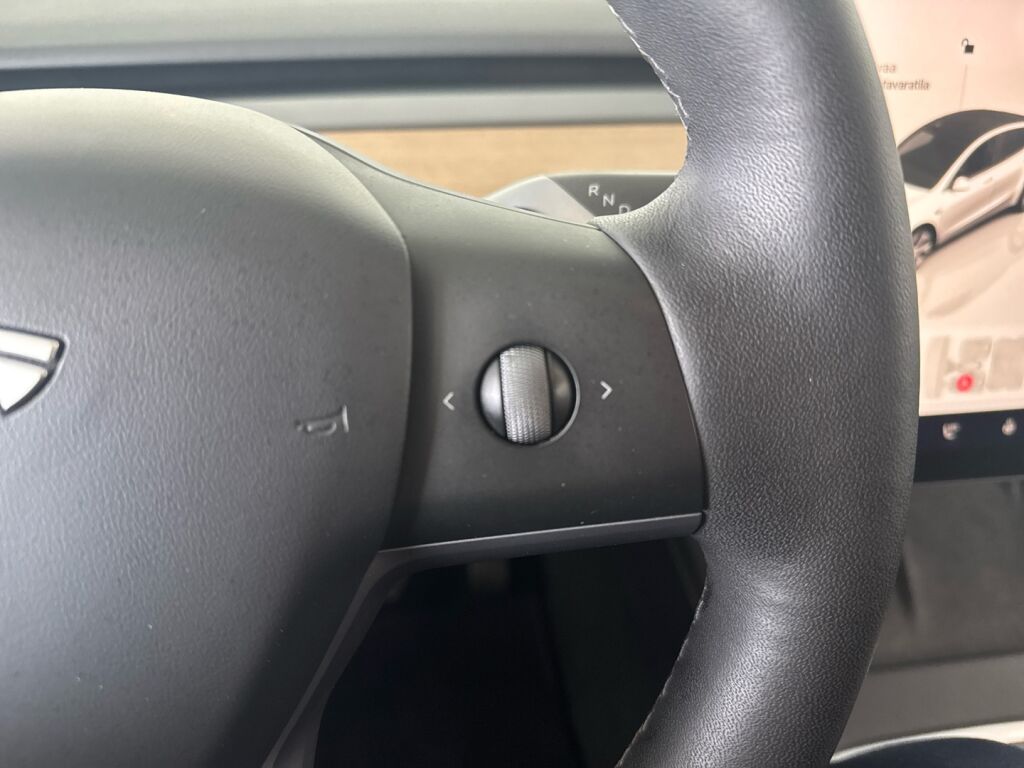 Tesla Model Y 2022 Valkoinen