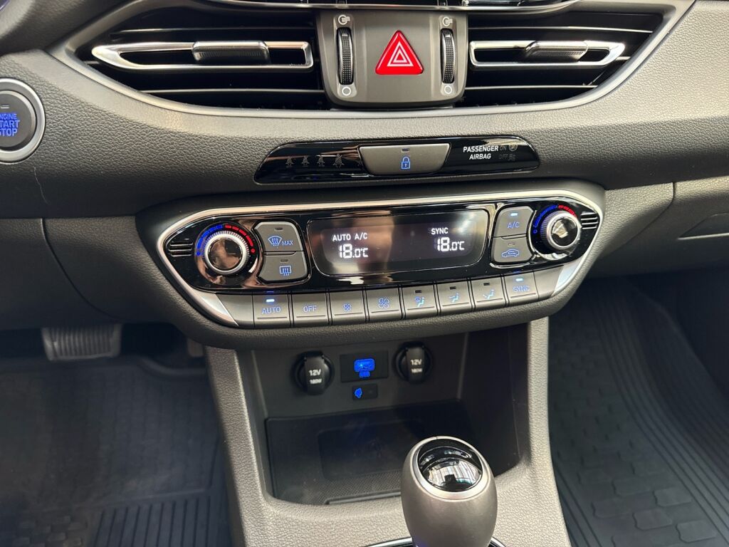 Hyundai i30 Hatchback 2024 Harmaa