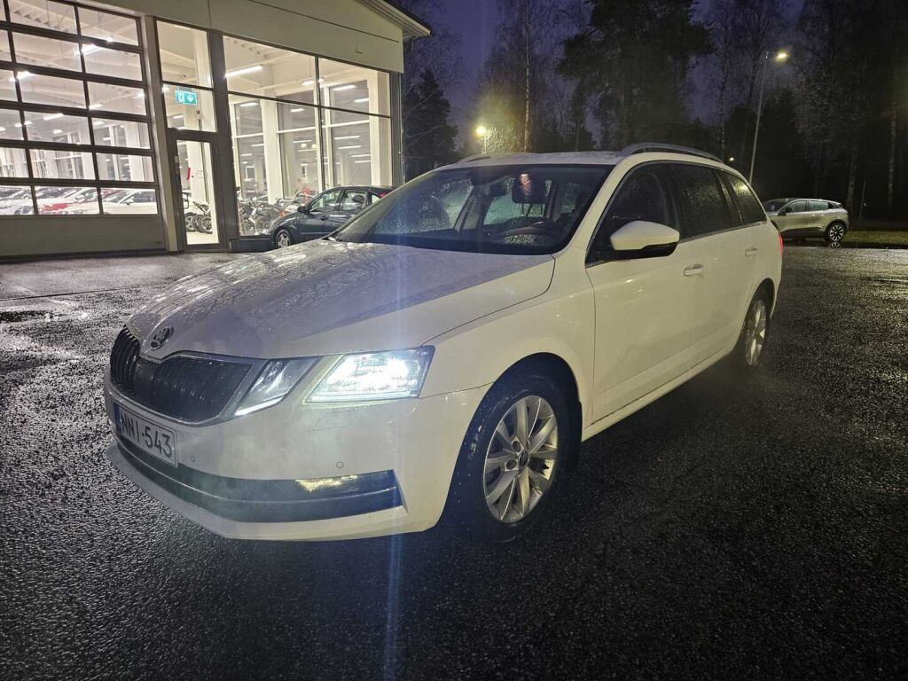 Skoda Octavia 2020 Valkoinen